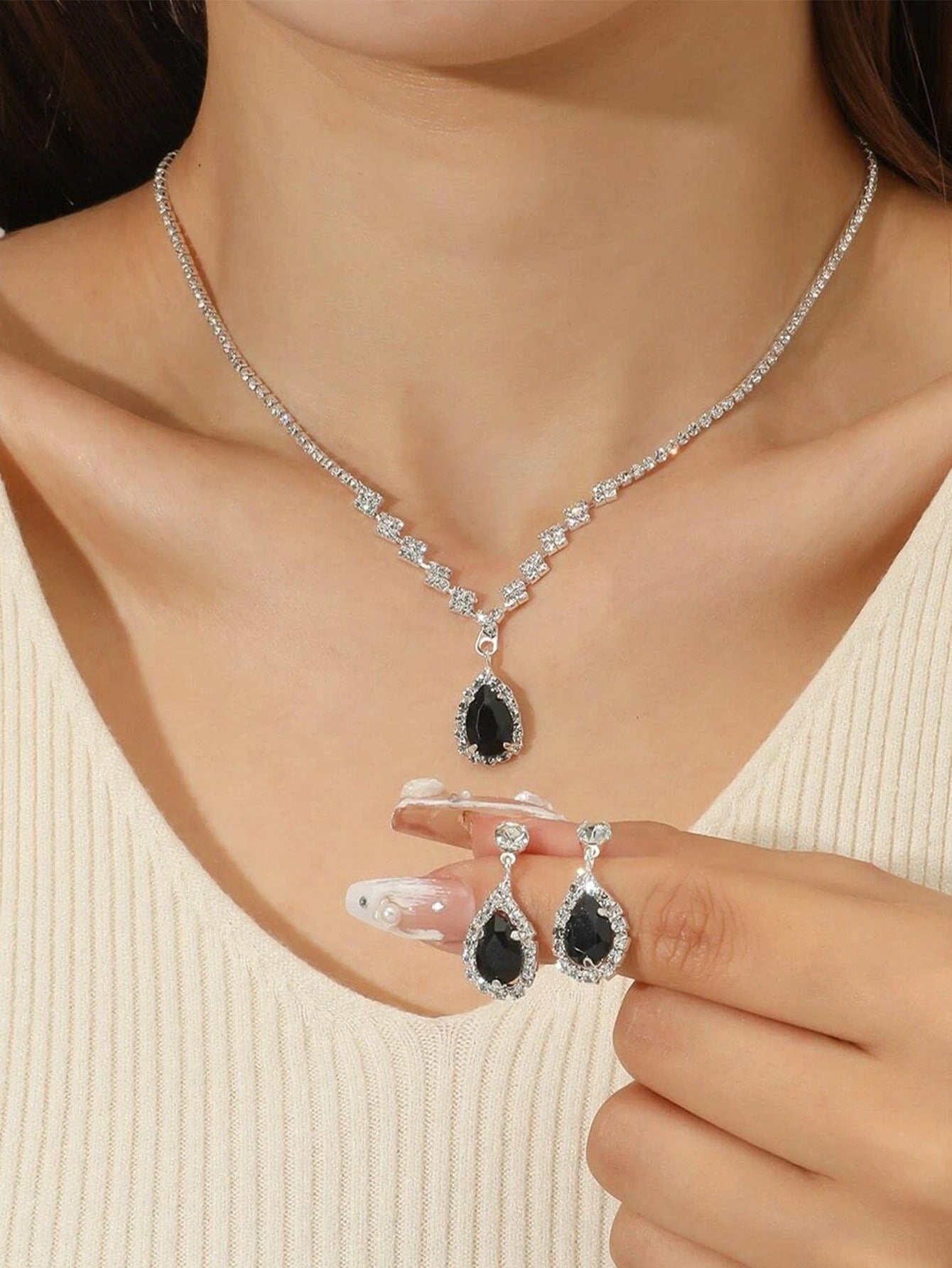 【Hot demand】3 Wedding Season Women's Fashion Droplet
